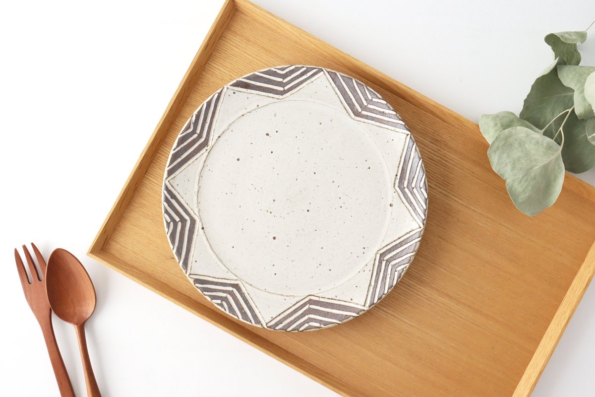 tomaru Plate Star 21cm/8.3in | Shigaraki Ware
