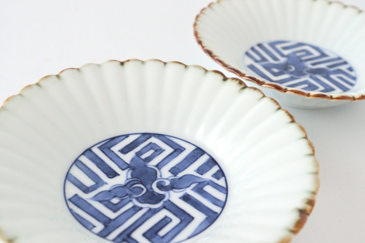 Rinkurou Kiln Chrysanthemum-shaped Small Plate Cloud Pattern | Hasami Ware