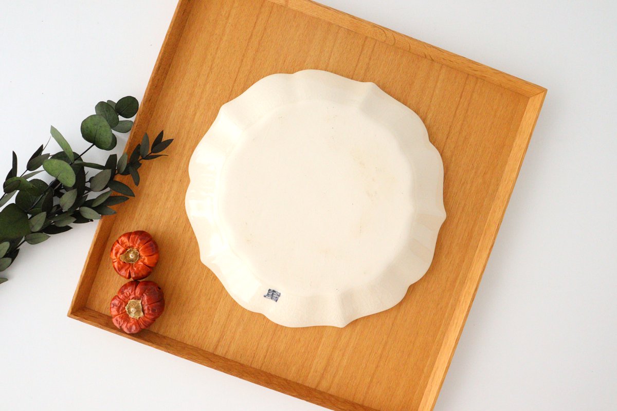 Bellflowershaped Plate Fuku Semi-Porcelain 21cm/8.3in | Arita Ware