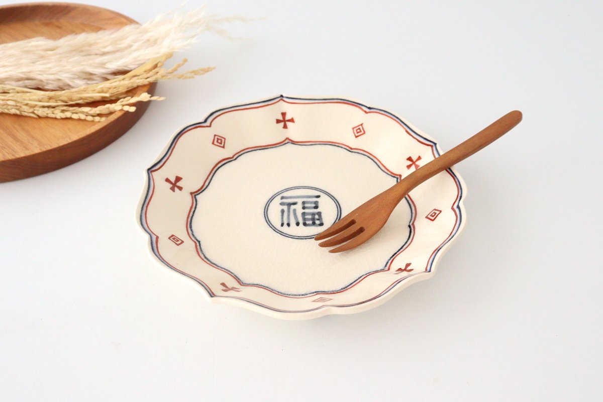 Bellflowershaped Plate Fuku Semi-Porcelain 21cm/8.3in | Arita Ware