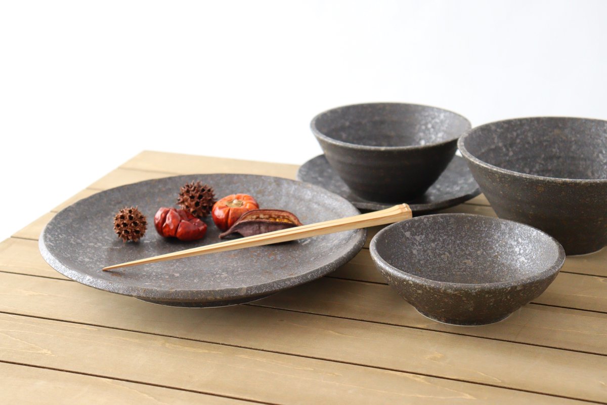 Spica Round Plate Brown 24cm/9.4in | Mino Ware