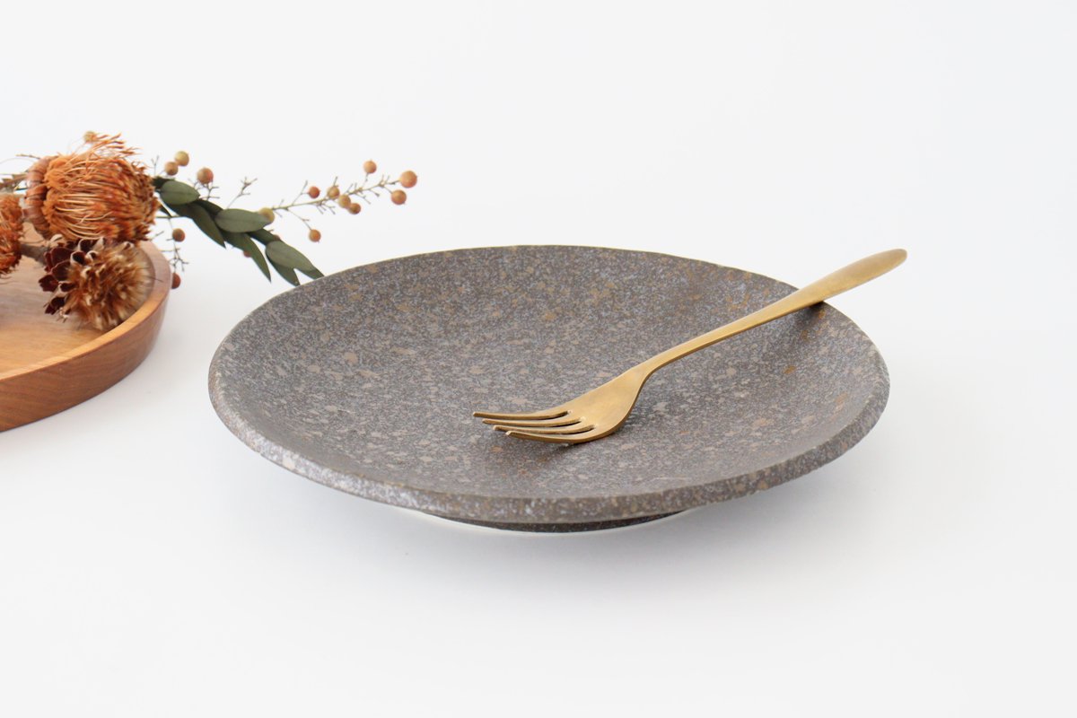 Spica Round Plate Brown 24cm/9.4in | Mino Ware