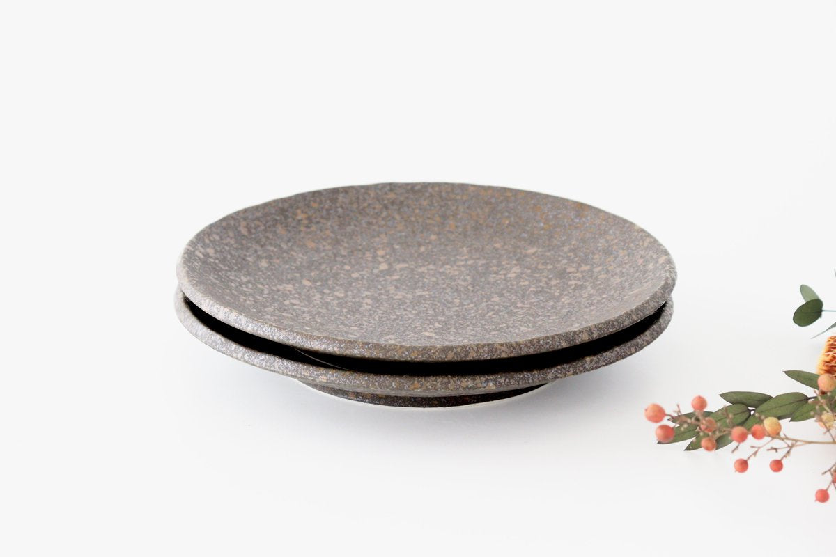Spica Round Plate Brown 24cm/9.4in | Mino Ware