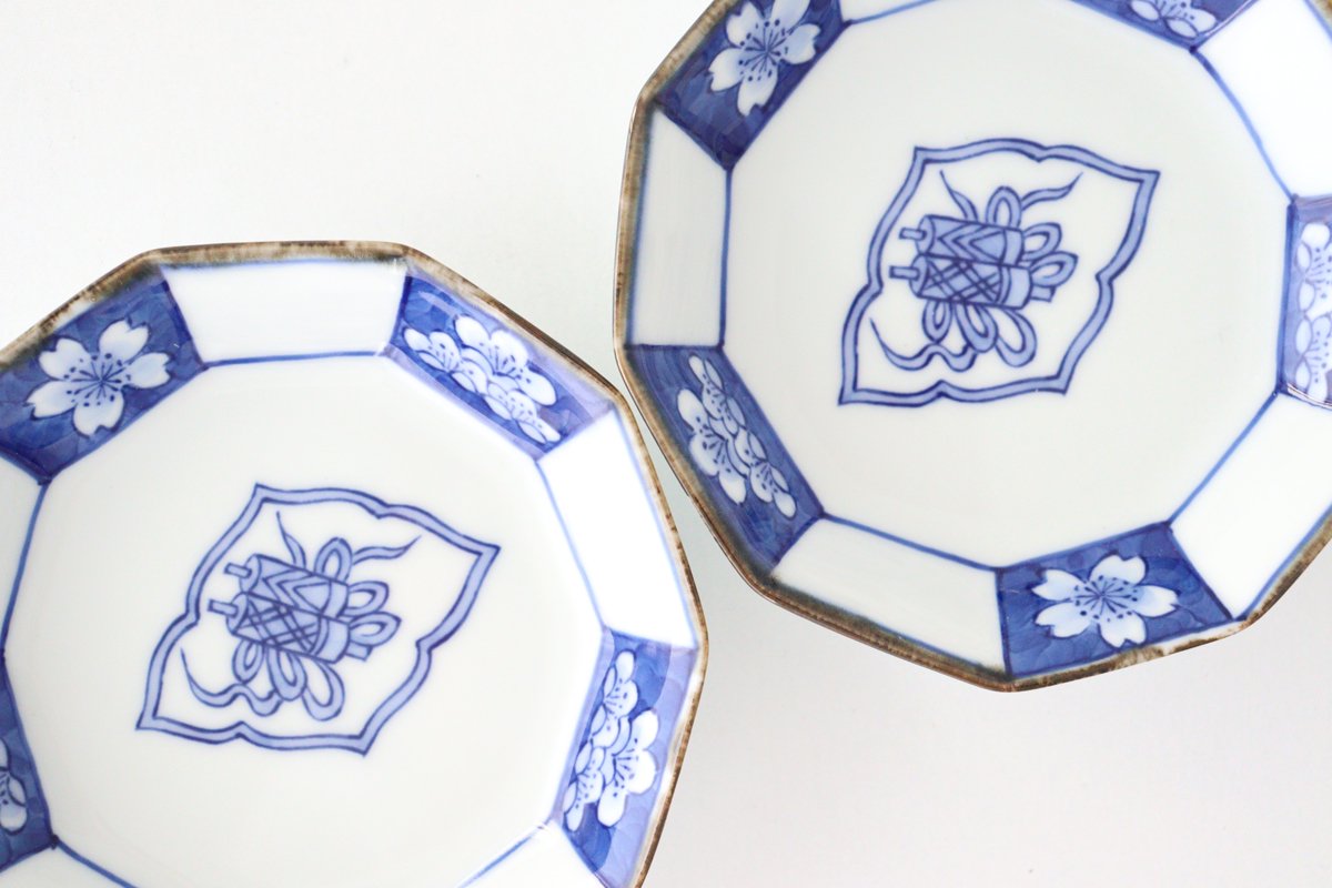 Rinkurou Kiln Decagonal Small Plate Plum and Sakura Pattern | Hasami Ware