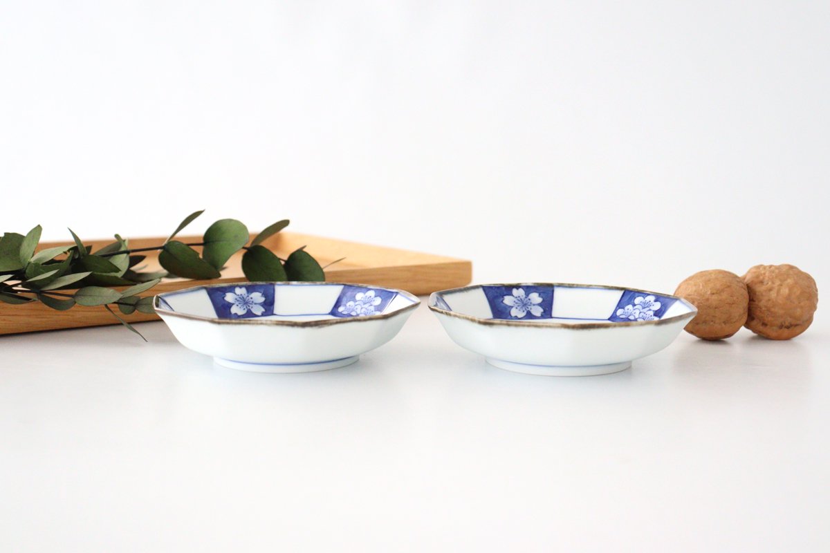 Rinkurou Kiln Decagonal Small Plate Plum and Sakura Pattern | Hasami Ware-Detail5