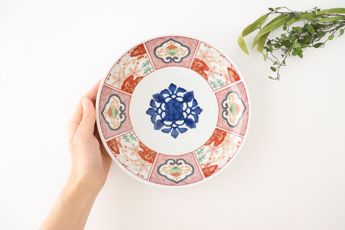 Round Plate Red and Gold 19.7cm/7.8in | Hasami Ware