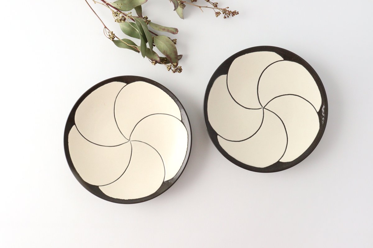 Tori plate pottery NEZIRI plum Hasami ware