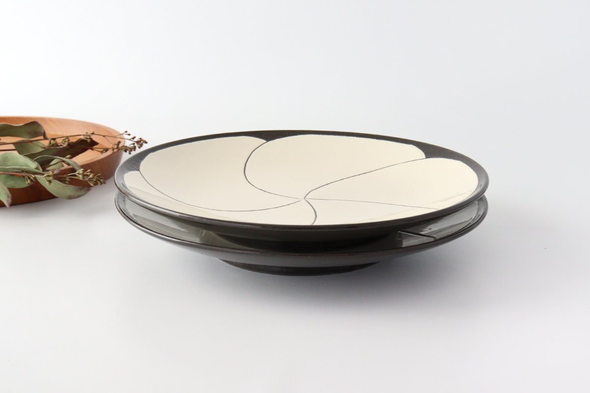 24cm/9.4in Plate Ceramic NEZIRI Plum Hasami Ware