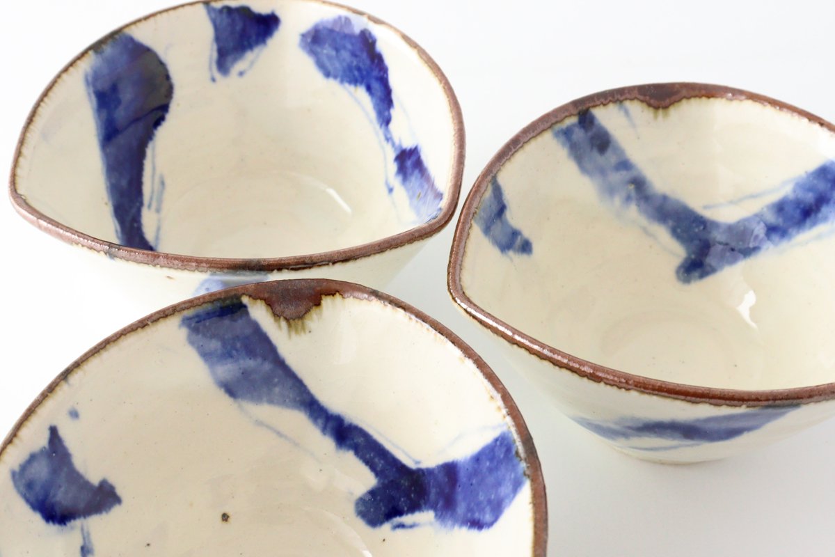 Minami Kiln Small Triangular Bowl Annanrakugki | Kobachi Mino Ware