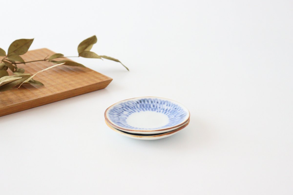 Round Sauce Plate Blue Arabesque | Arita Ware
