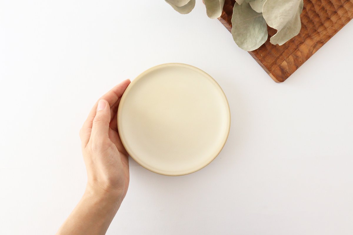 Round plate 13.5cm Ivory Pottery Sucre Hasami ware
