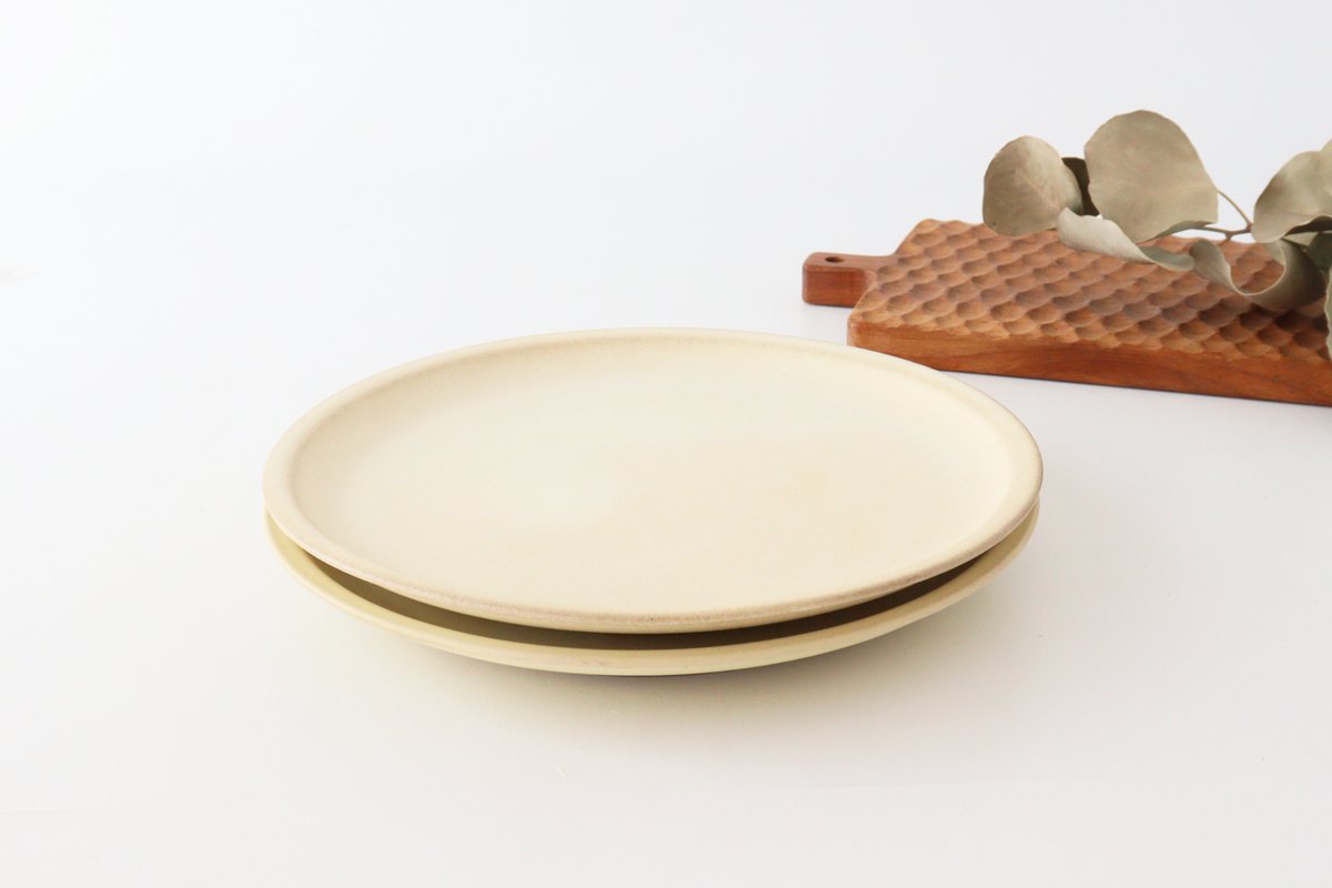Round plate 21cm ivory pottery Sucre Hasami ware