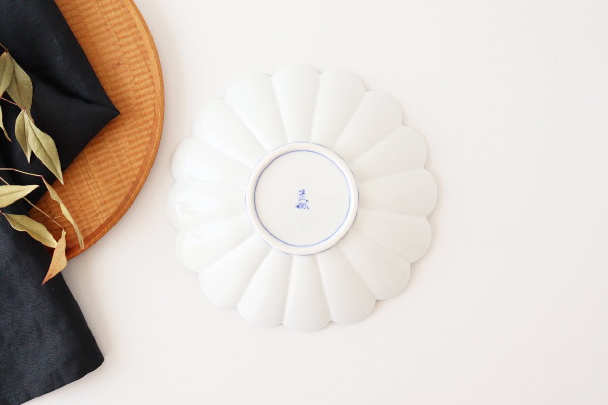 Large Plate Chrysanthemum Pattern | Hasami Ware