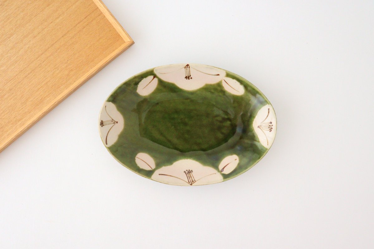 Zoho Kiln Oval Medium Plate Oribe White Camellia | Mino Ware