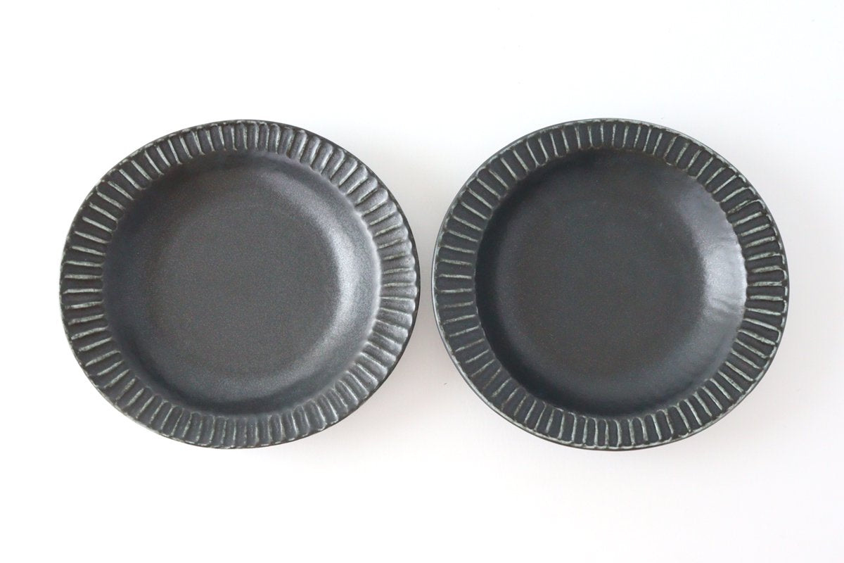 Round plate 22.5cm/5.9in Black porcelain Kikuhana Mino ware
