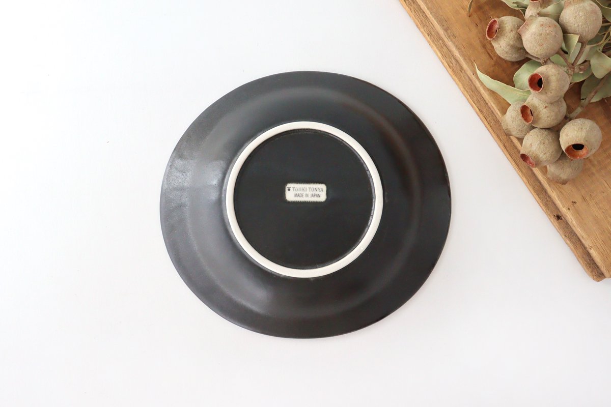 Round plate 22.5cm/5.9in Black porcelain Kikuhana Mino ware