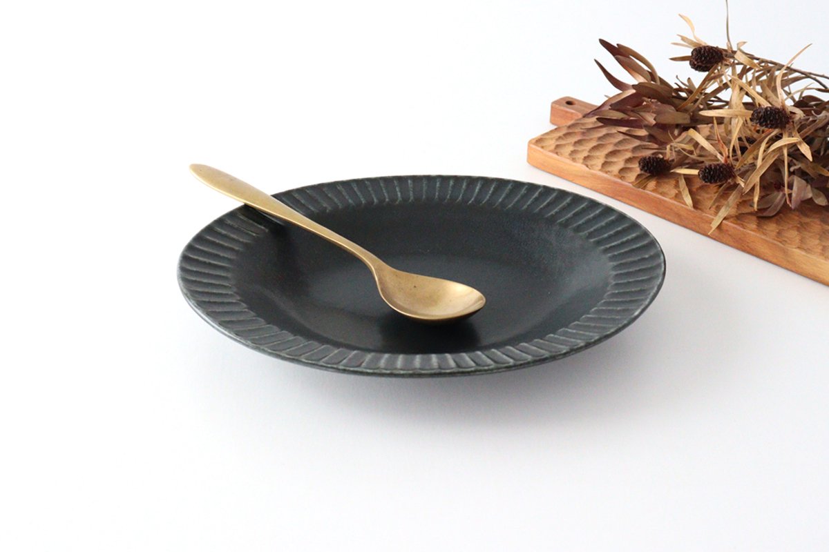 Oval Platter Chrysanthemum Black | Mino Ware