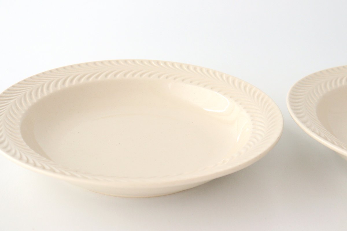 24cm/9.4in Bowl Ivory Ceramic Rosemary Hasami Ware