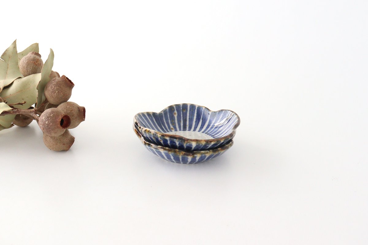 Plum-shaped Small Plate Blue Tokusa | Hasami Ware