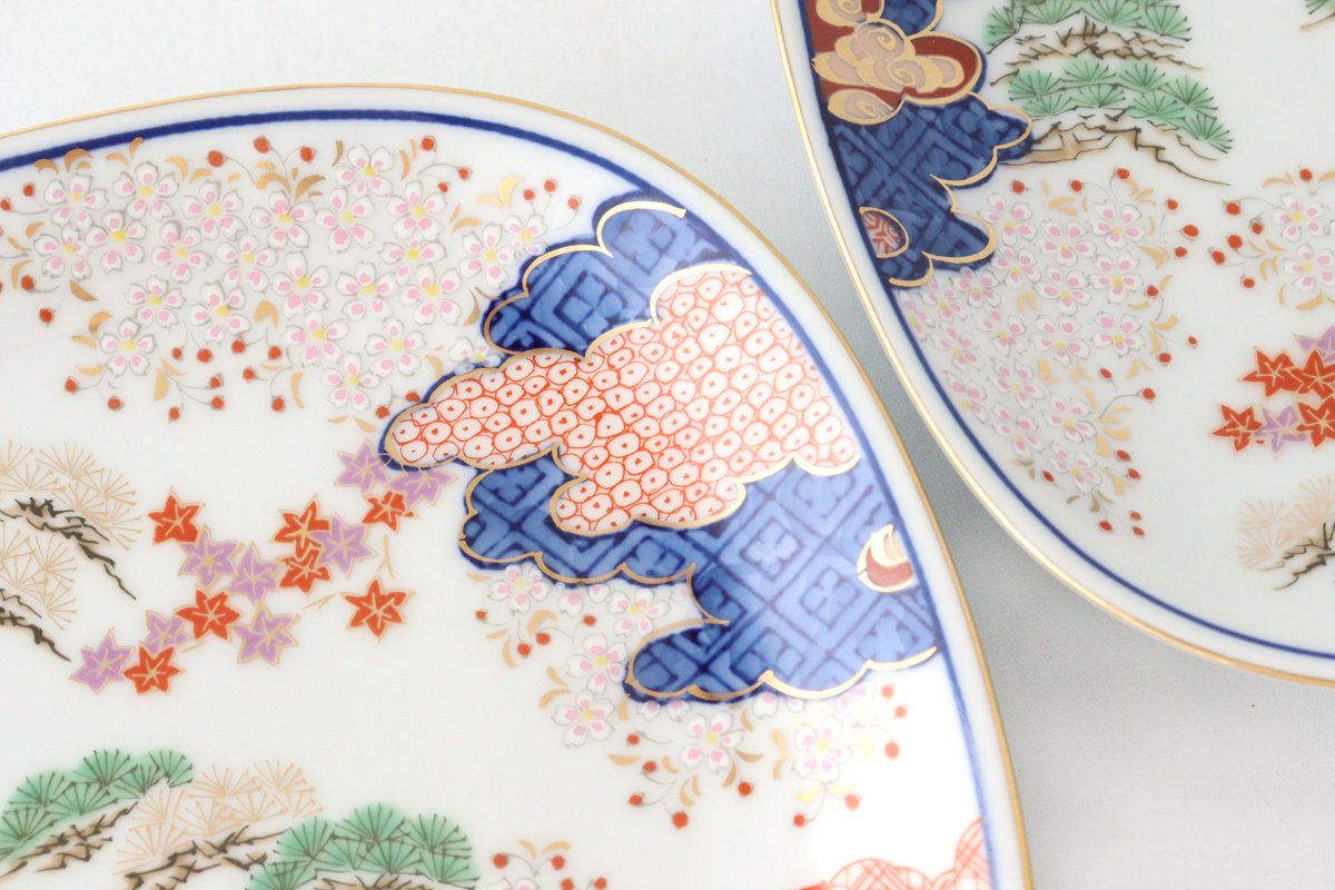 Round Plate Spring and Autumn Pattern | Arita Ware
