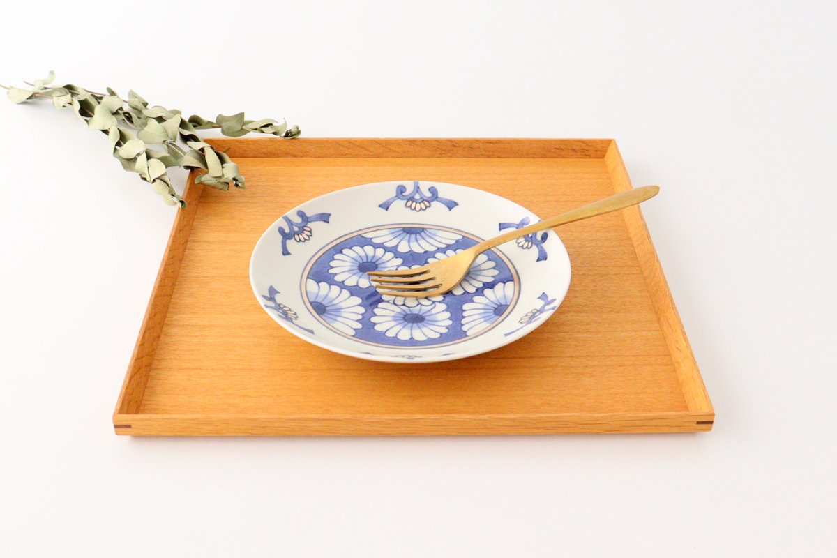 Rinkurou Kiln Round Plate Chrysanthemum Blue and Silver 18.5cm/7.3in | Hasami Ware