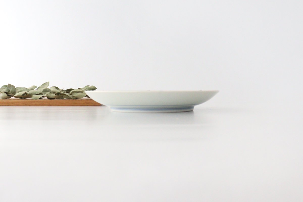 Rinkurou Kiln Round Plate Chrysanthemum Blue and Silver 18.5cm/7.3in | Hasami Ware