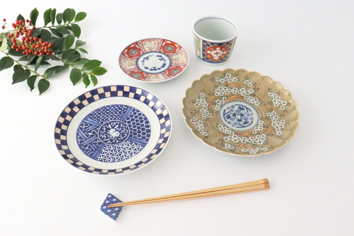 Rinkurou Kiln Round Plate Rabbit and Ichimatsu Pattern 18.5cm/7.3in | Hasami Ware