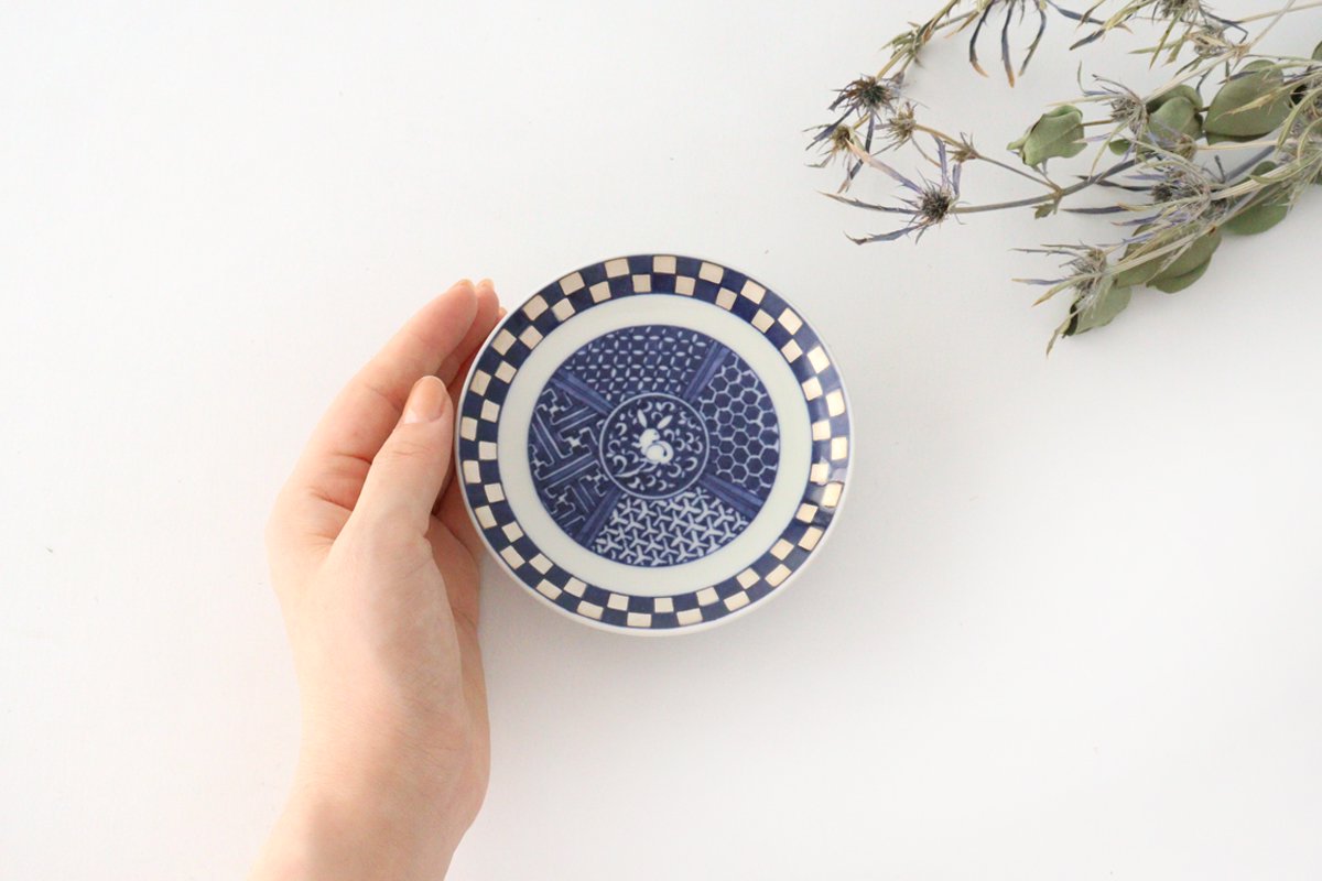 Rinkurou Kiln Round Sauce Plate Rabitt and Ichimatsu Pattern 10.5cm/4.1in | Hasami Ware