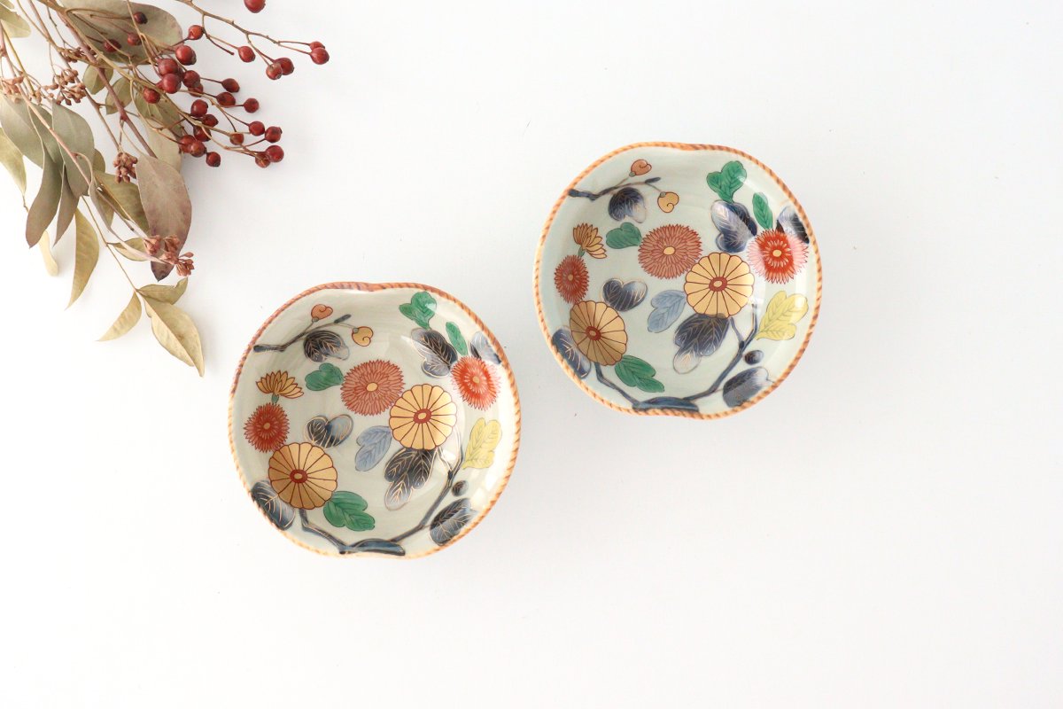 Rinkurou Kiln Small Bowl Old Imari Chrysanthemum Pattern | Kobachi Hasami Ware