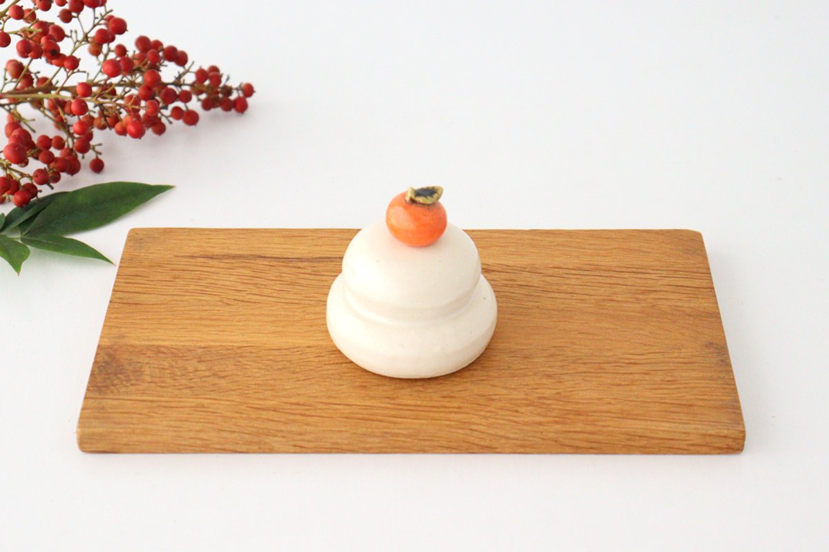 Kitagama Kasen Hiroshige Kato Kagami Mochi Figurine | Seto Ware
