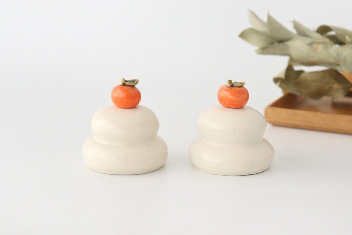 Kitagama Kasen Hiroshige Kato Kagami Mochi Figurine | Seto Ware