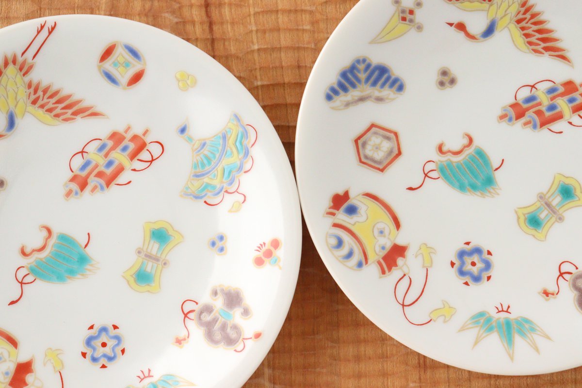 Seikou Kiln Lucky Small Plate Treasure|Kutani Ware