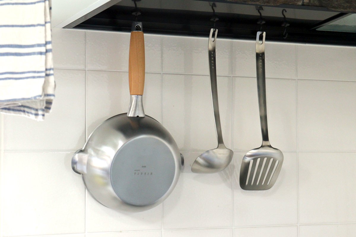 aikata/Yoshikawa Double-Spouted Stainless Steel Yukihira Pan 18cm