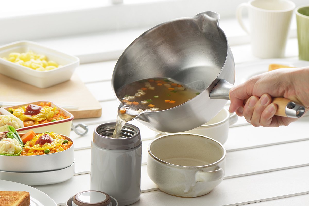 aikata/Yoshikawa Double-Spouted Stainless Steel Yukihira Pan 18cm