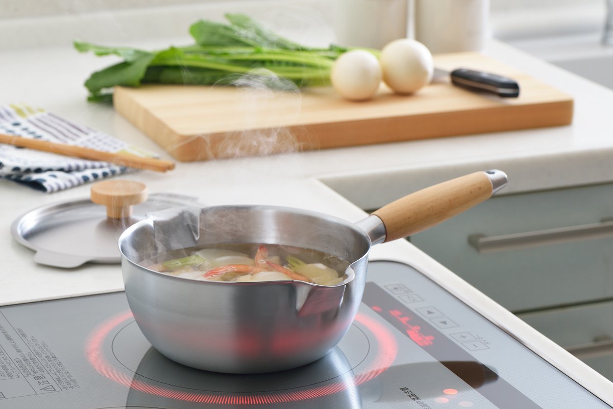 aikata/Yoshikawa Double-Spouted Stainless Steel Yukihira Pan 18cm