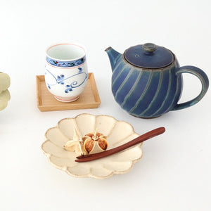 Japanese Cup Hand-drawn Arabesque Red | Yunomi Hasami Ware-Detail9