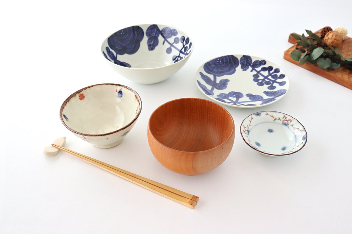 Fururu Rounbd Bowl Blue Flower | Serving Bowl Hasami Ware