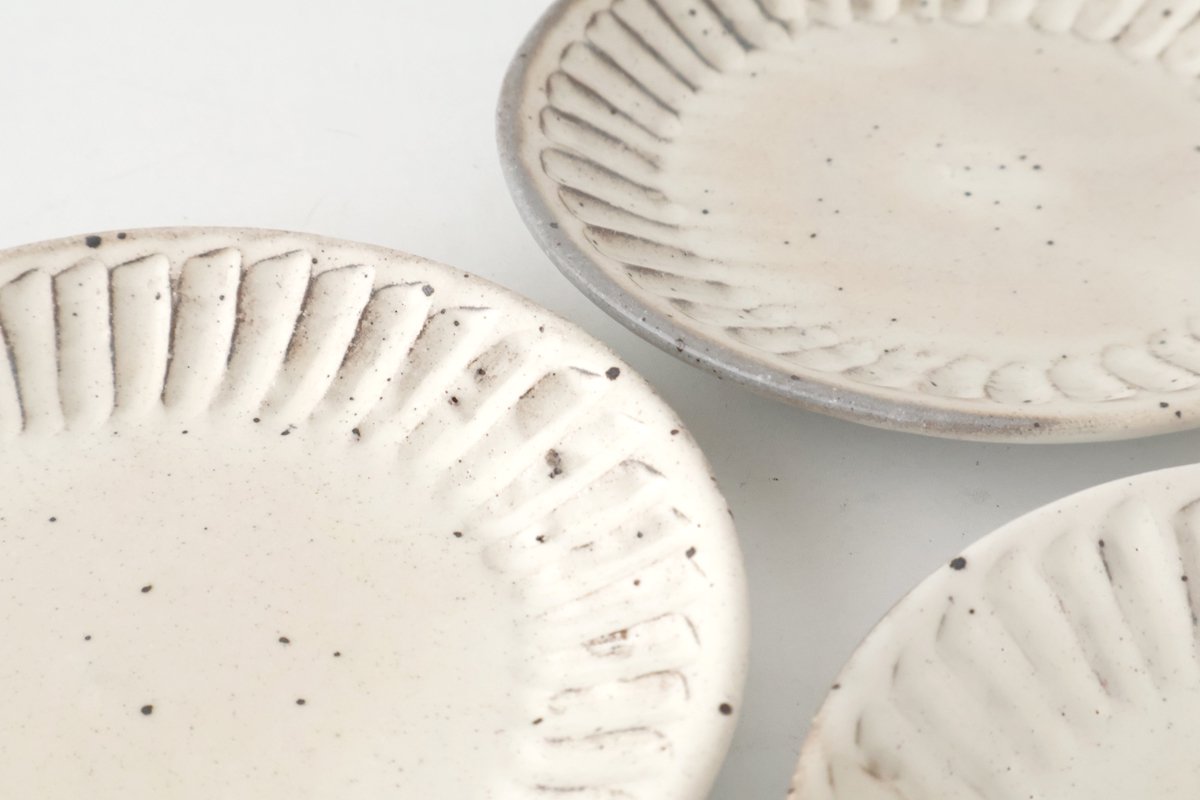 White Decorated Shaving Small Plate|Mino Ware