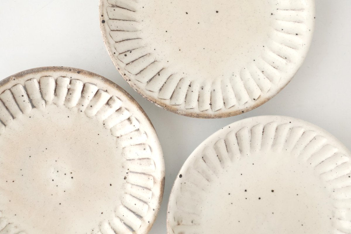 White Decorated Shaving Small Plate|Mino Ware