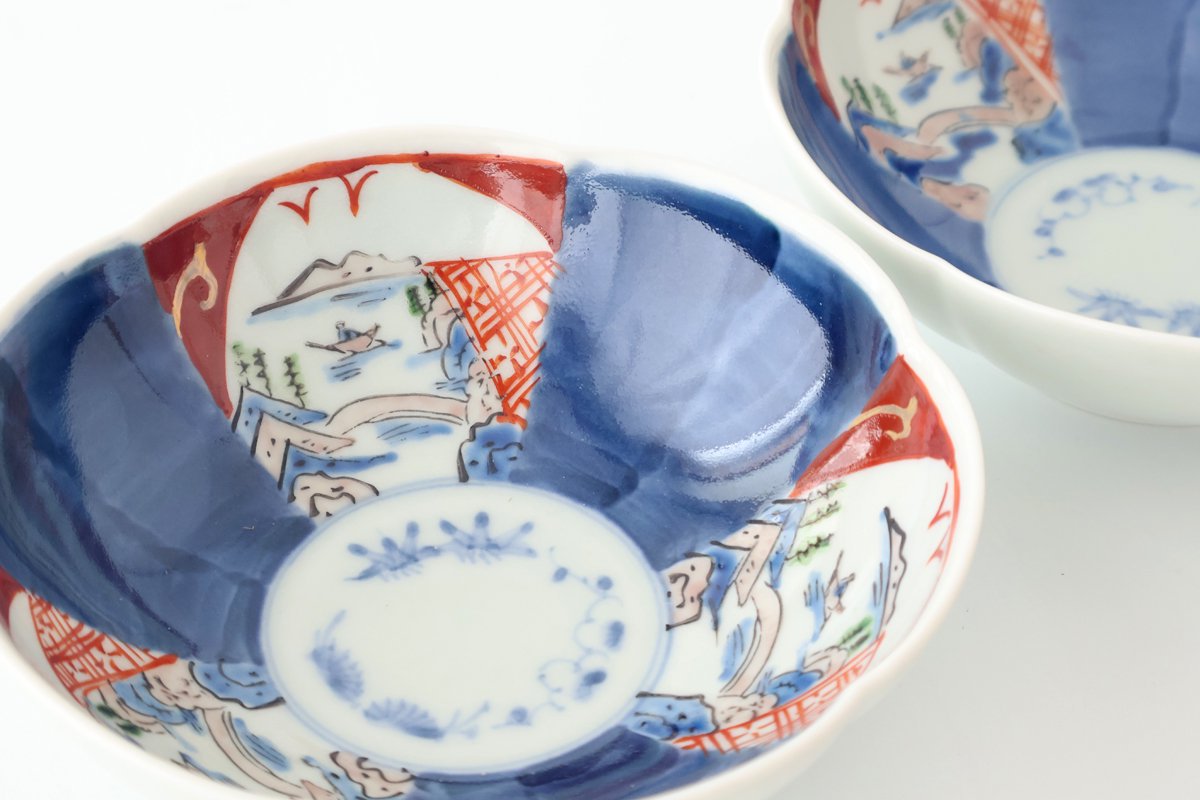 Flower-shaped Bowl Landscape Shochikubai Pattern|Serving Bowl Arita Ware