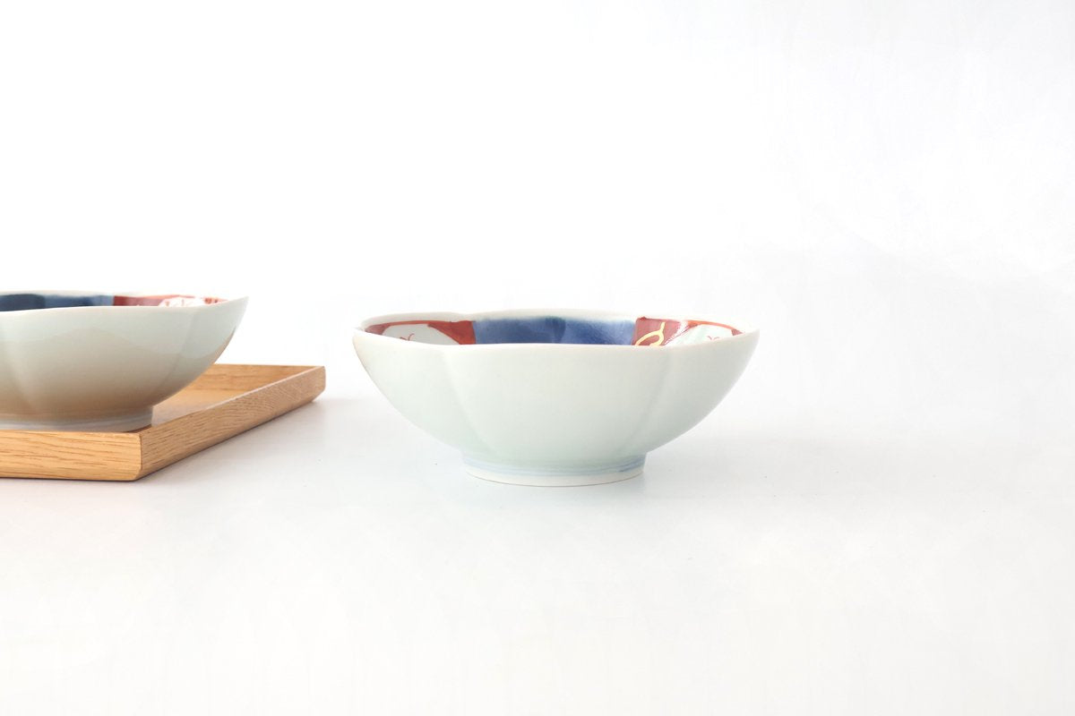 Flower-shaped Bowl Landscape Shochikubai Pattern|Serving Bowl Arita Ware
