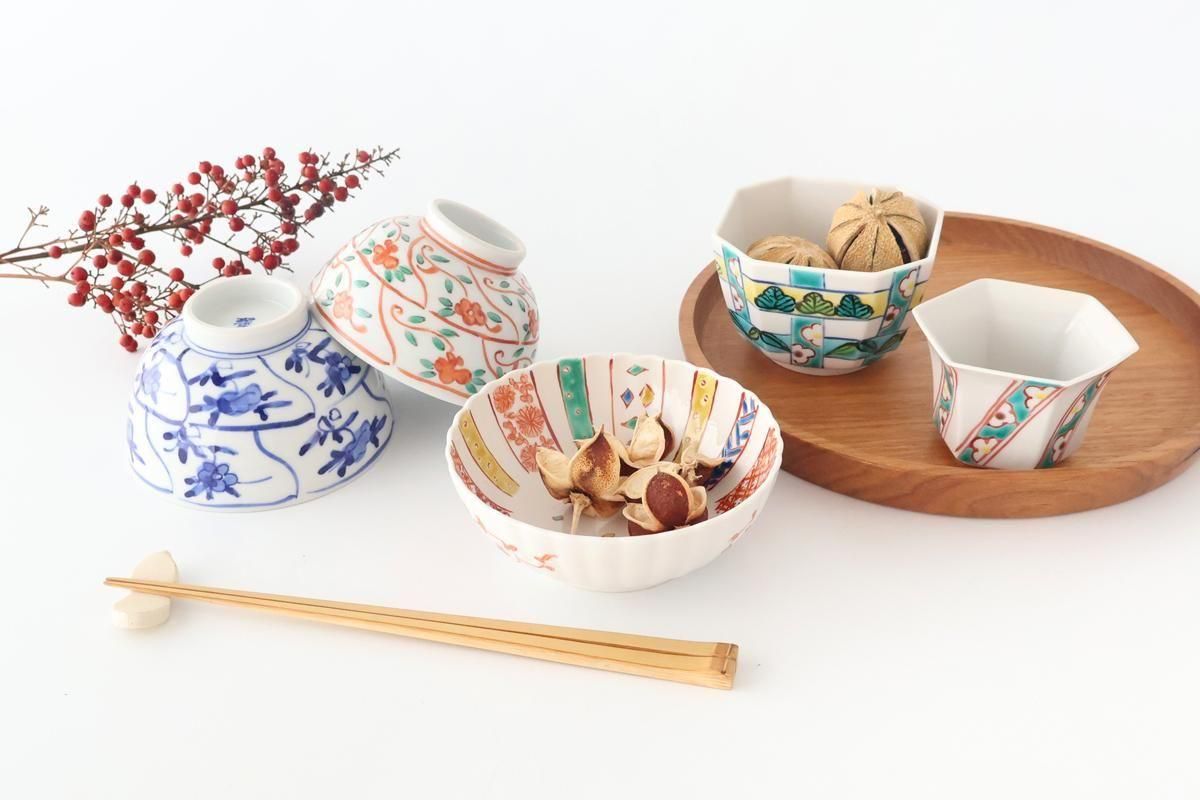 Kutani Bitoen Chrysanthemum-shaped Bowl Komon Kimono | Kobachi Kutani Ware