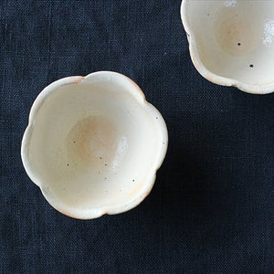 Furutani Seitosho Flower-shaped Small Bowl White-TOP