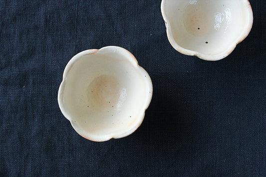 Furutani Seitosho Flower-shaped Small Bowl White-TOP