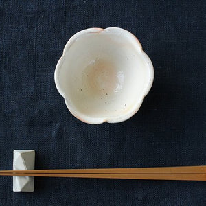 Furutani Seitosho Flower-shaped Small Bowl White-Detail4