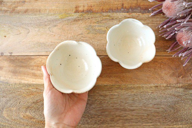 Furutani Seitosho Flower-shaped Small Bowl White-Detail8