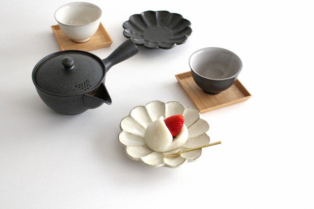 Chrysanthemum-shaped Small Plate White 12cm/4.7in | Mino Ware