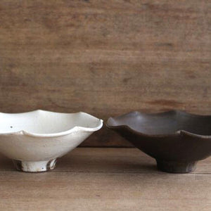 Furutani Seitosho Flower-shaped Small Bowl Brown | Kobachi-Detail12