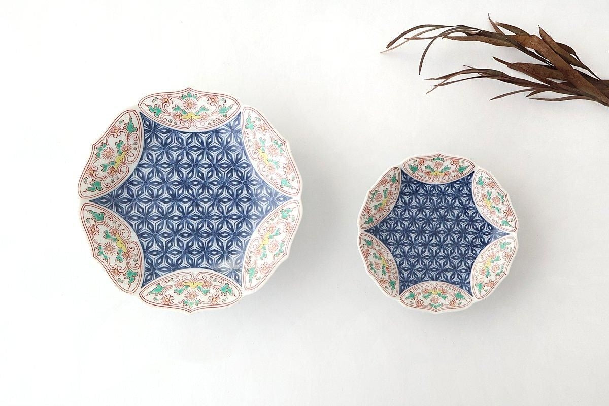Bellflower-shaped Footed Plate Hemp Leaf Pattern | Arita Ware