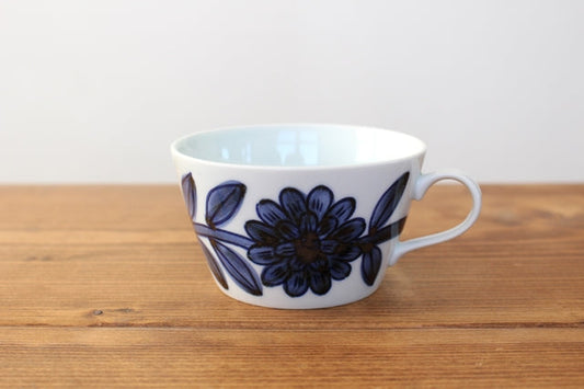 10 Recommended Hasami Ware Mugs for Everyday Enjoymen